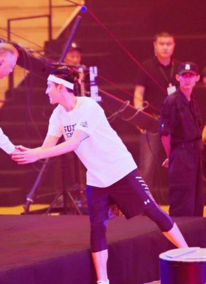 明星46脚,揭秘足球场上的辉煌瞬间