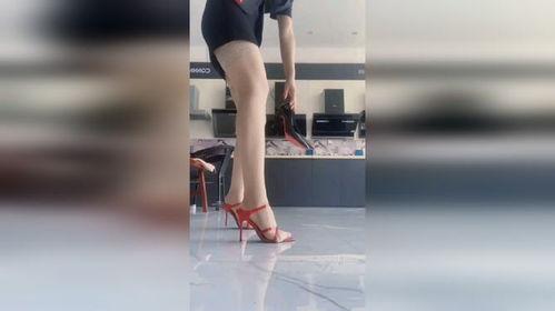 抽插高跟丝袜情人图