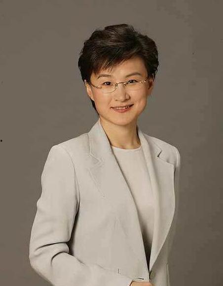 央视主持人外国老公,揭秘外国老公背后的故事