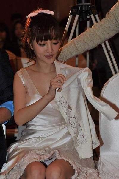 明星艳照走光露底